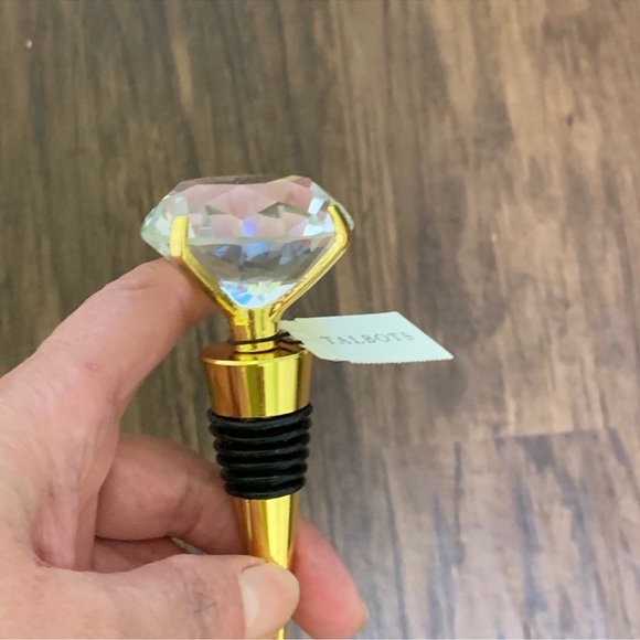 Talbots crystal wine stopper in gold - Picture 3 of 6
